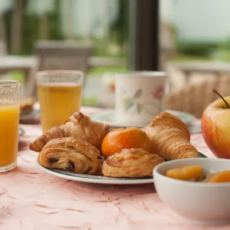 Manoir De La Roche Torin, The Originals Relais Hotel Courtils