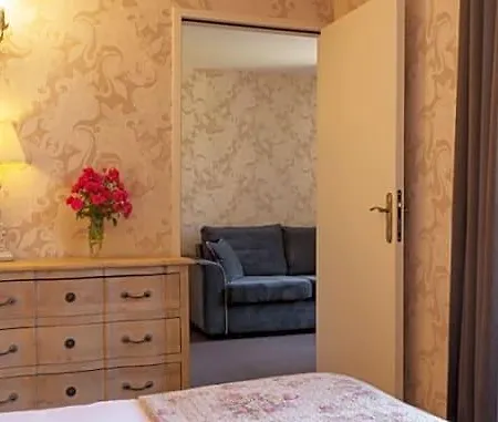 ホテル Manoir De La Roche Torin, The Originals Relais