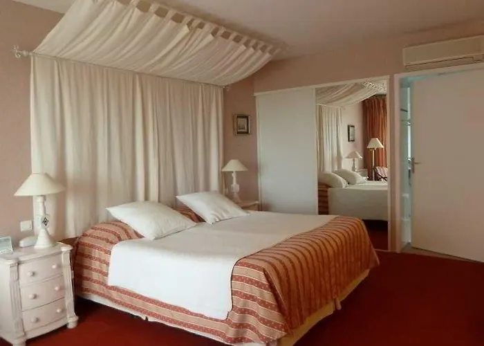 Manoir De La Roche Torin, The Originals Relais Hotel Courtils