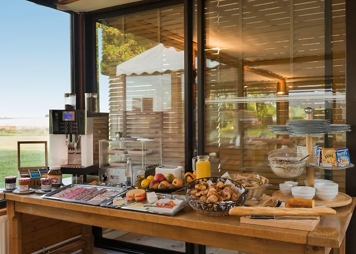 Hotel Manoir De La Roche Torin, The Originals Relais 3*