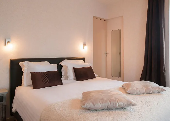 Hotel Manoir De La Roche Torin, The Originals Relais Courtils