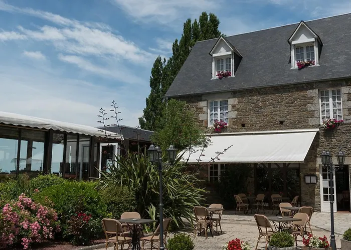 Hotel Manoir De La Roche Torin, The Originals Relais