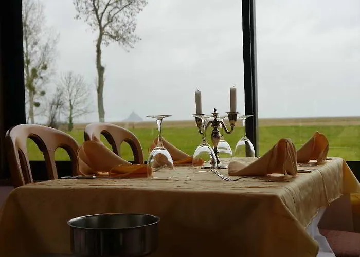 Hotel Manoir De La Roche Torin, The Originals Relais 3*